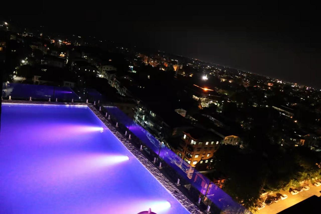 Hotel Sanchaung Yangon Luaran gambar
