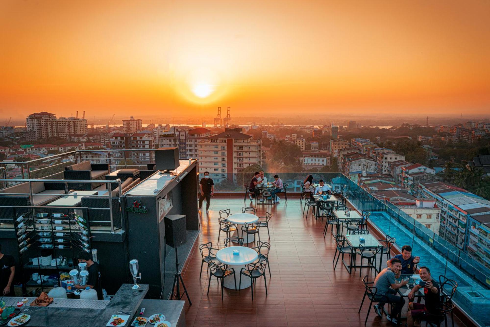 Hotel Sanchaung Yangon Luaran gambar