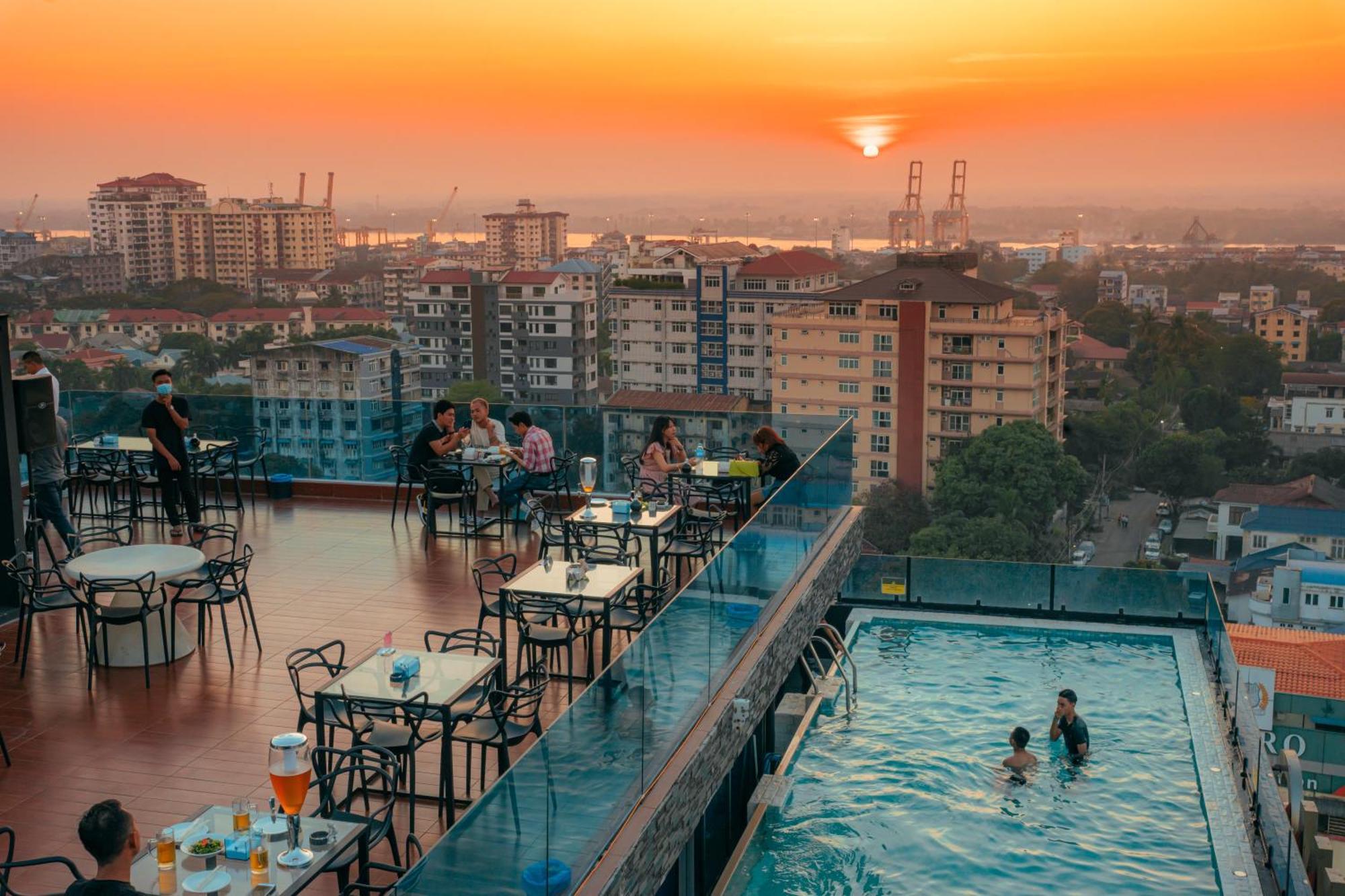 Hotel Sanchaung Yangon Luaran gambar